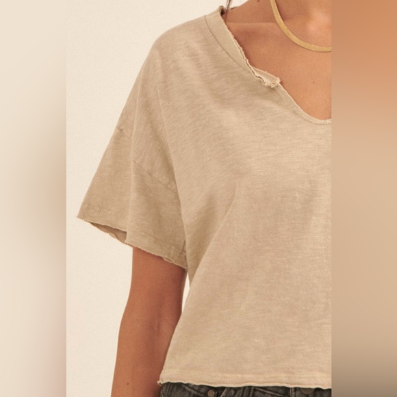 Vintage Canvas Low-Key Life Cropped Split-Neck Raw-Edge Tee Size Small - Picture 2 of 5